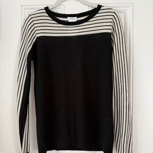 Akris Punto black and cream light wool sweater